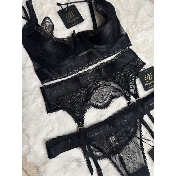 Honey Birdette SOFIA🖤 Black Lace FULL 3 Piece Set 32DD Bra, XS Garter, XS Thong - Picture 3 of 9